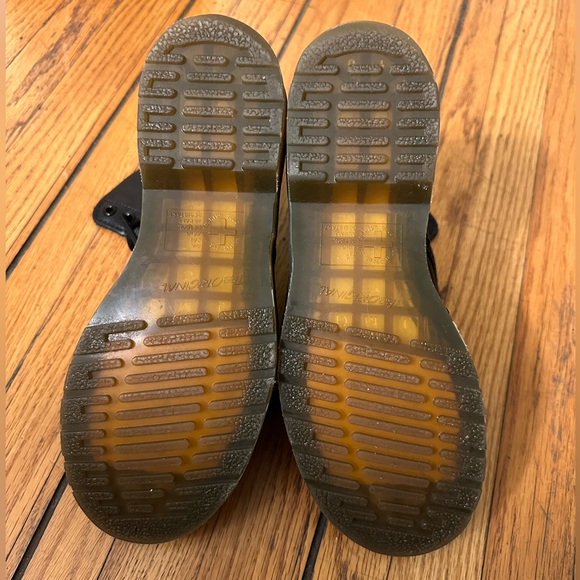 Dr.Martin’s 1460 soft leather lace up boots - Picture 6 of 9